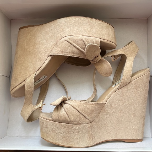 Steve Madden Wedges - Picture 2 of 6